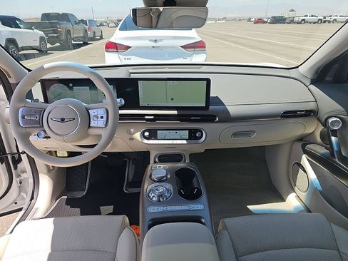 Used 2025 Genesis GV60 Advanced AWD/4WD image 12