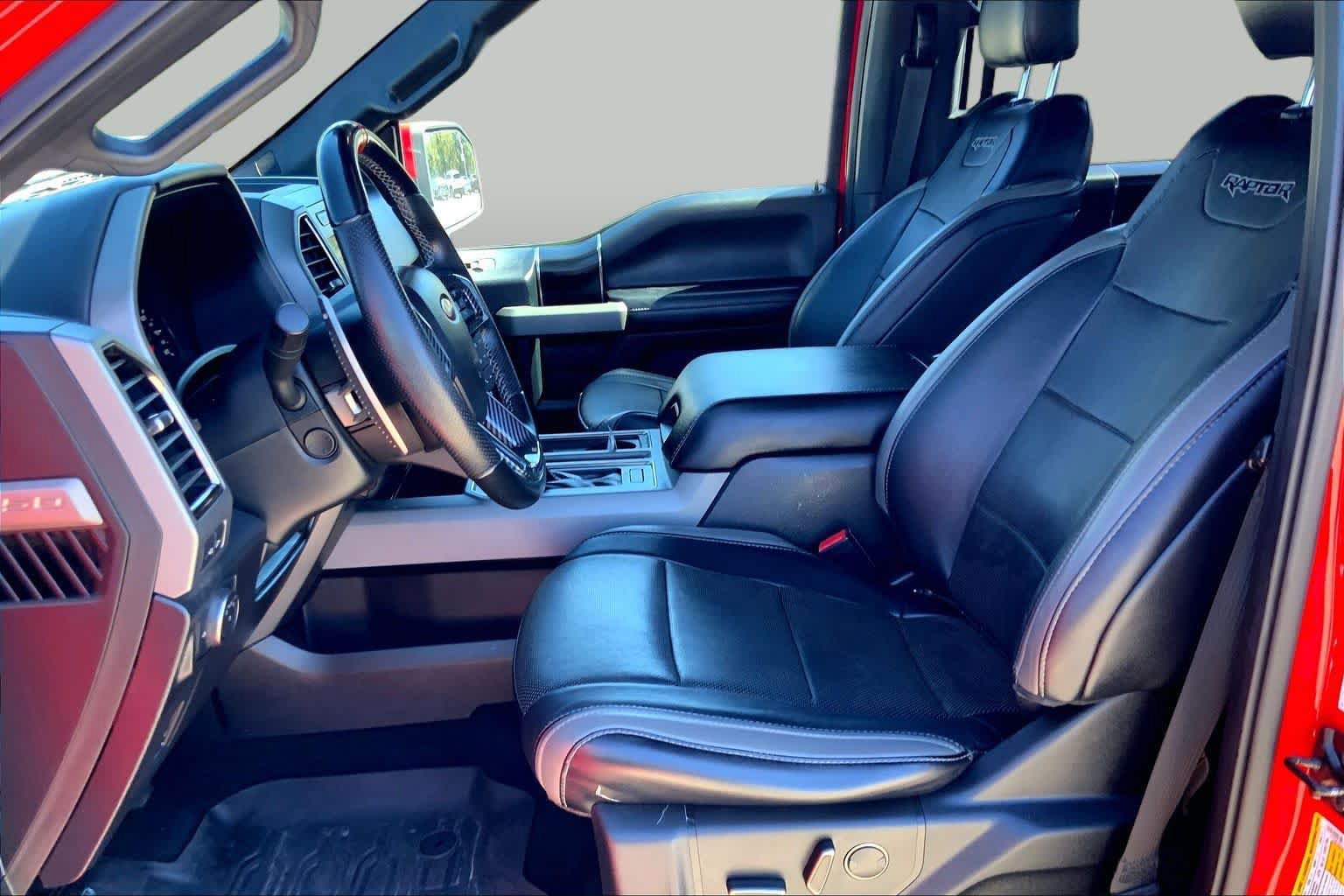 Used 2018 Ford F150 Raptor w/ Equipment Group 802A Luxury AWD/4WD image 9