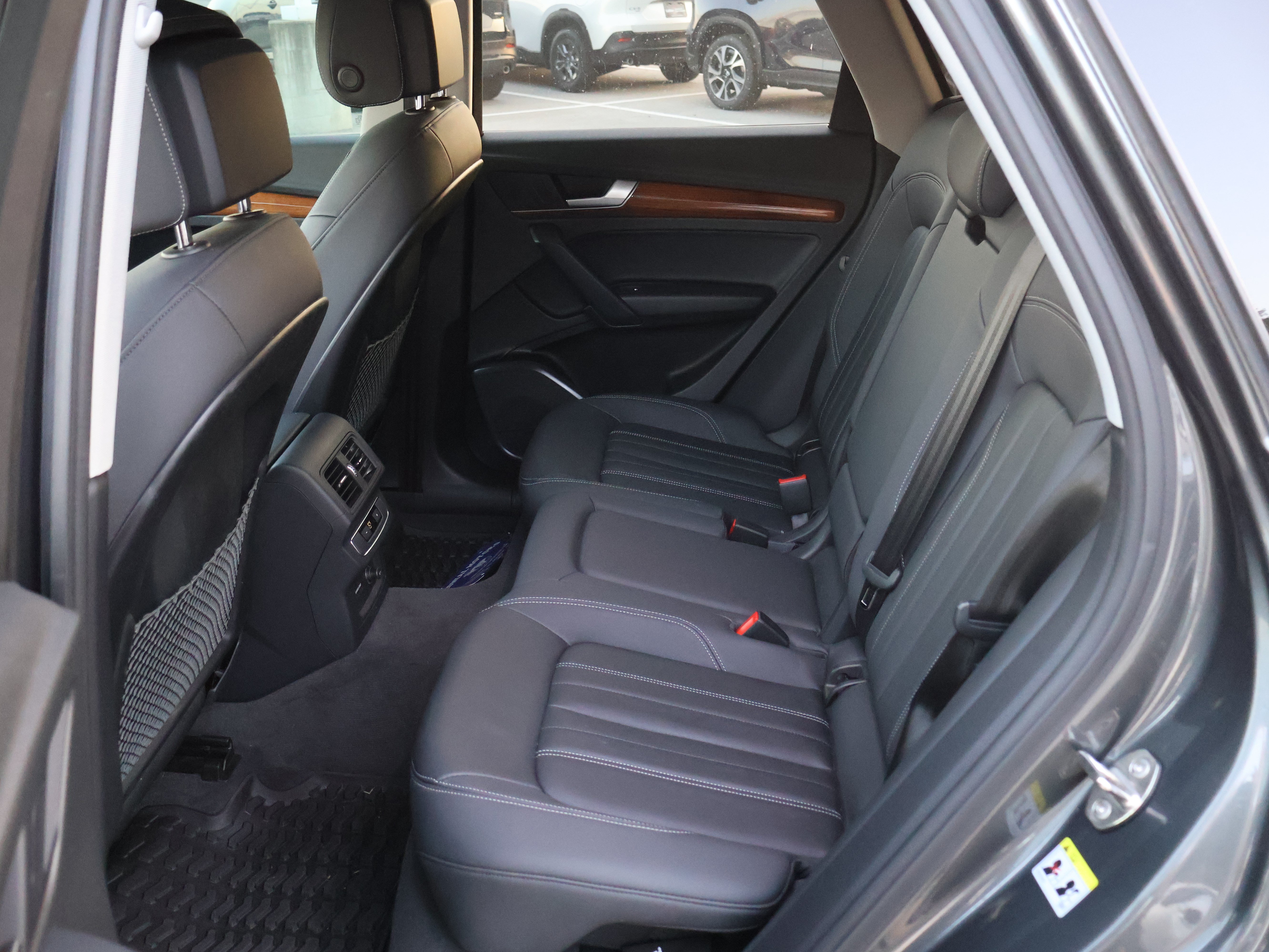 Used 2022 Audi Q5 2.0T Premium w/ Convenience Package AWD/4WD image 10