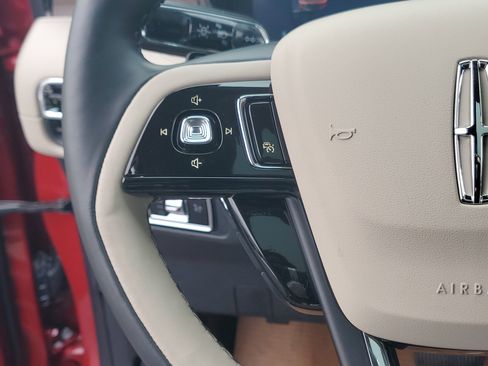 New 2026 Lincoln Corsair Reserve w/ Jet Appearance Package image 17