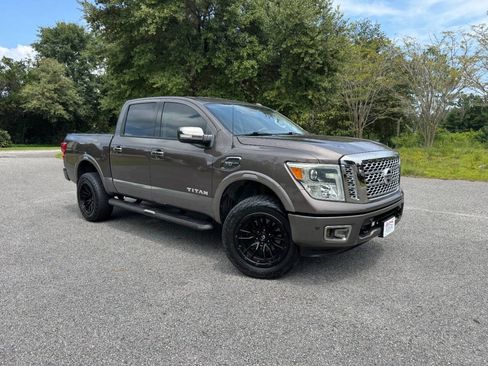 Used 2017 Nissan Titan Platinum Reserve AWD/4WD image 8