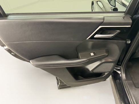 Used 2024 Mitsubishi Outlander SE AWD/4WD image 26