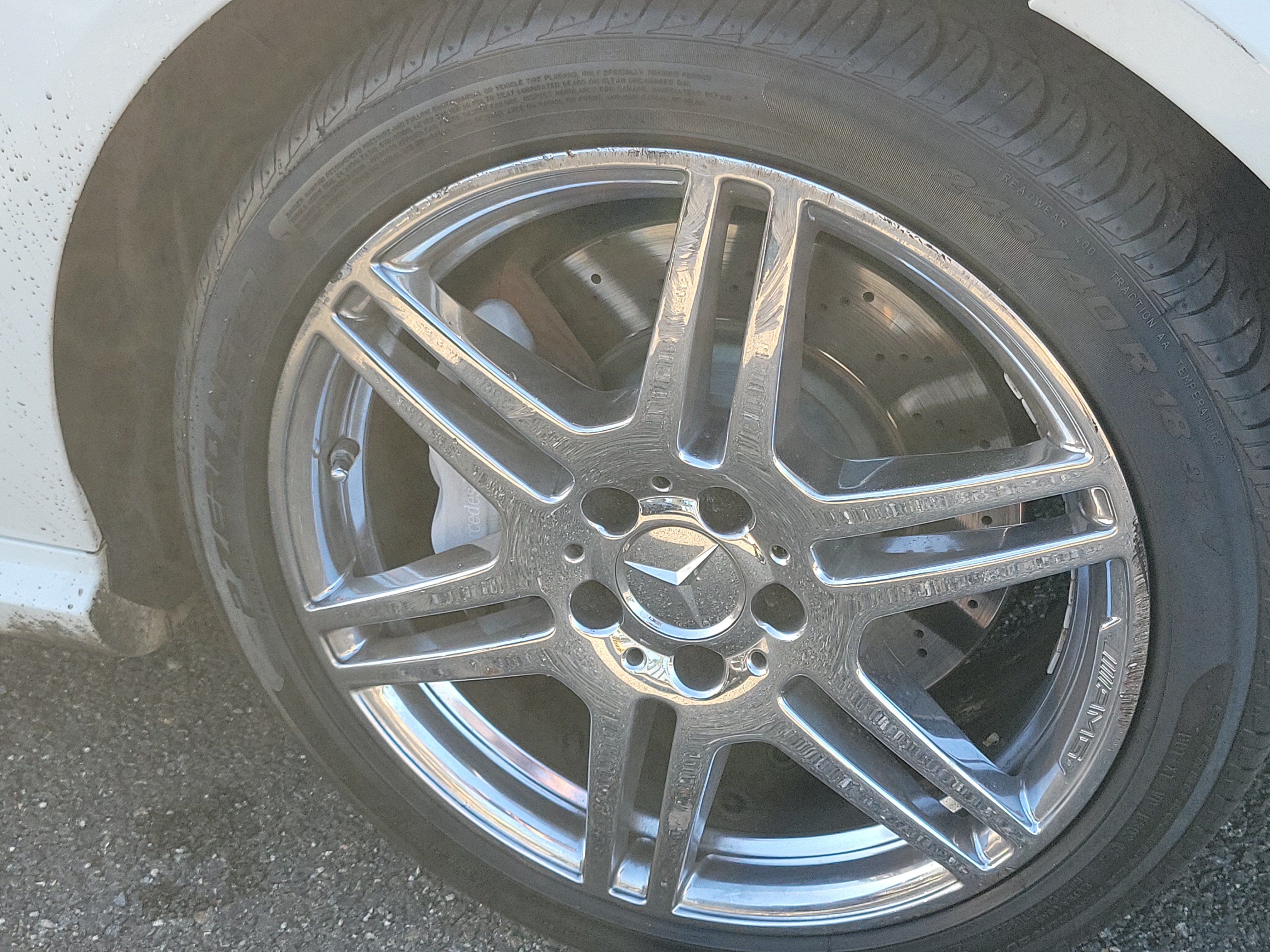 Used 2010 Mercedes-Benz E 550 Sedan image 4