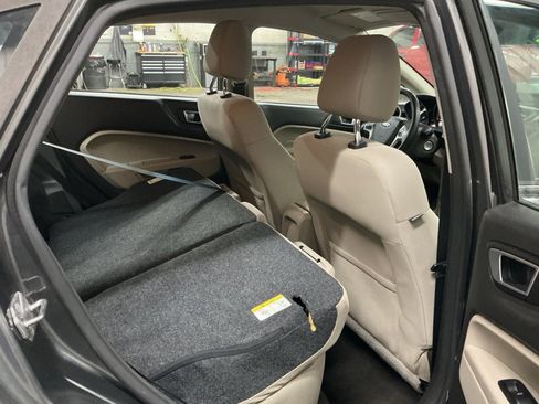 Used 2016 Ford Fiesta SE image 25