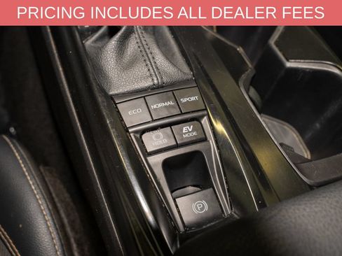 Used 2025 Toyota Camry SE FWD image 16