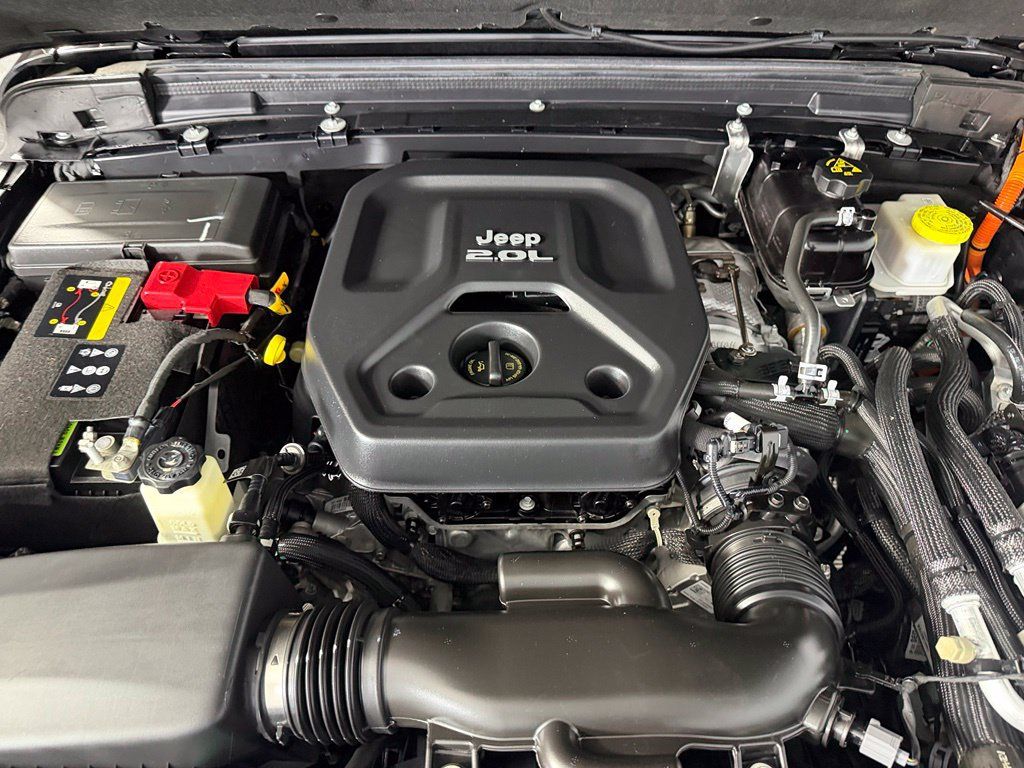 Used 2023 Jeep Wrangler Unlimited Sahara w/ Safety Group AWD/4WD image 24