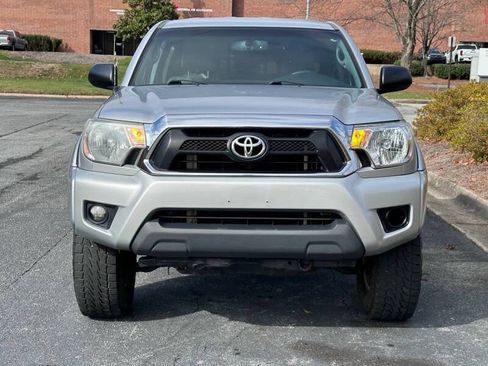 Used 2012 Toyota Tacoma PreRunner w/ SR5 Pkg RWD image 3