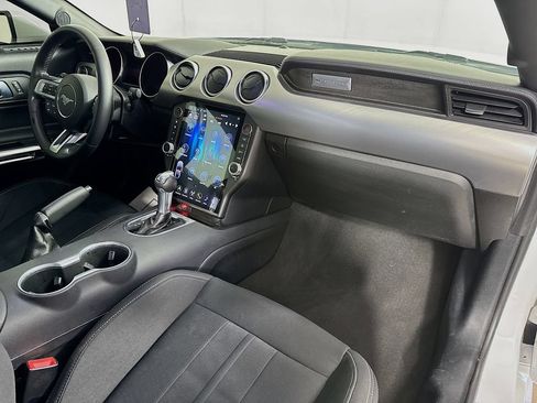 Used 2022 Ford Mustang GT RWD image 33