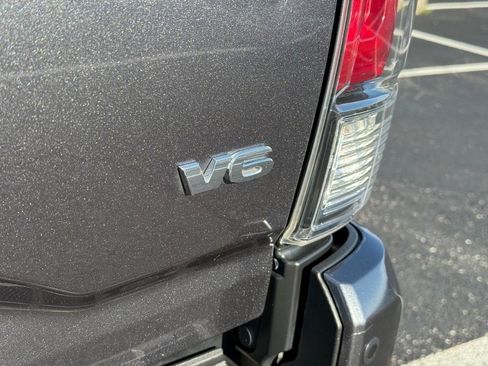 Certified 2022 Toyota Tacoma Limited image 8