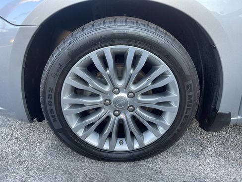 Used 2013 Chrysler 200 Limited image 12