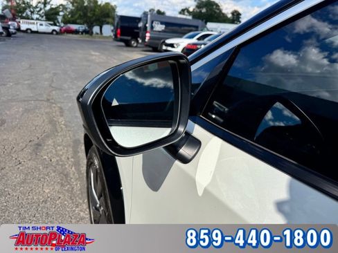 Used 2024 Nissan Ariya FWD image 17