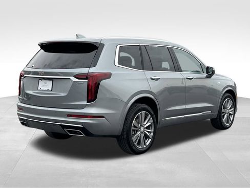 Certified 2025 Cadillac XT6 Premium Luxury image 7
