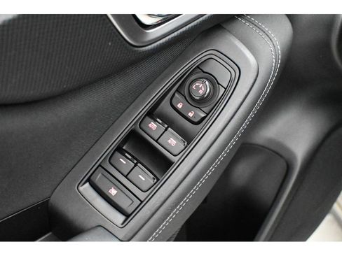 Used 2023 Subaru Forester Premium AWD/4WD image 29
