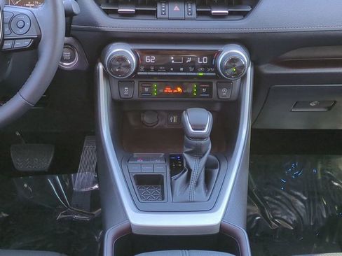 Used 2025 Toyota RAV4 Limited image 18