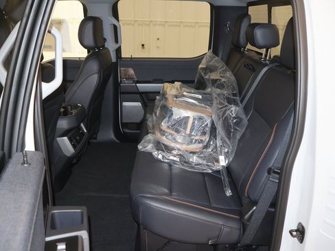 New 2025 Ford F350 Lariat w/ Lariat Ultimate Package image 13