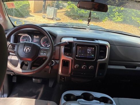 Used 2013 RAM 1500 Classic SLT RWD image 10