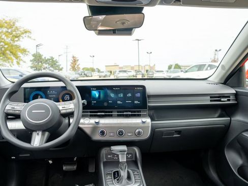 New 2026 Hyundai Kona SE image 15