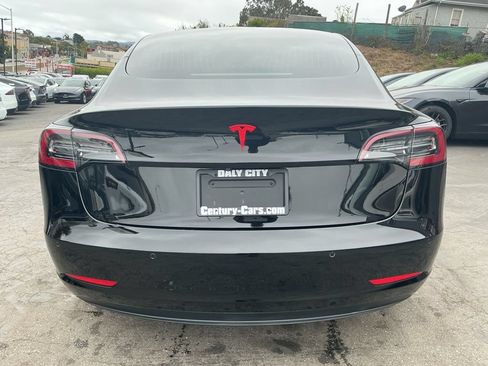 Used 2018 Tesla Model 3 Mid Range RWD image 4