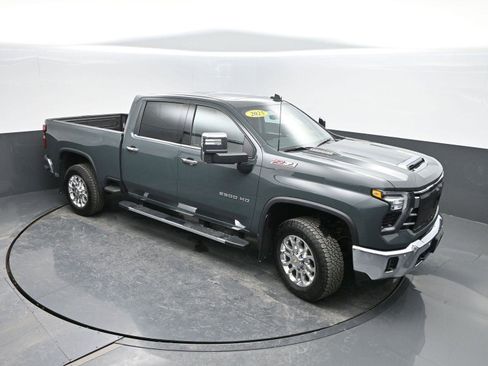 Used 2025 Chevrolet Silverado 2500 LTZ w/ LTZ Premium Package image 48