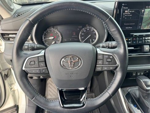 Used 2020 Toyota Highlander Limited image 20