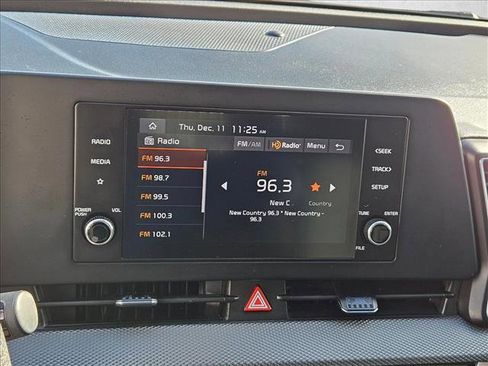 Used 2023 Kia Sportage LX image 16