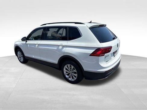 Used 2018 Volkswagen Tiguan SE AWD/4WD image 4