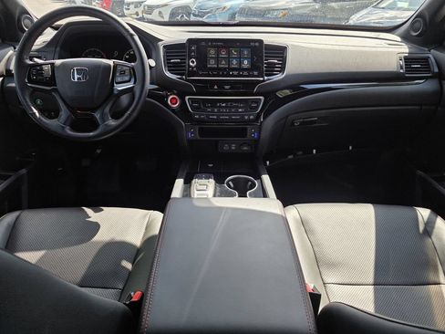 Used 2024 Honda Ridgeline Black Edition image 11