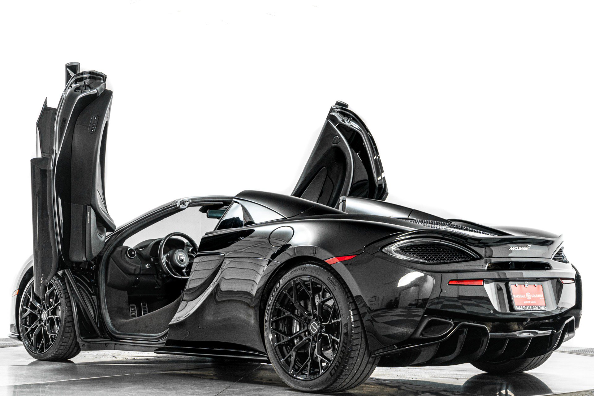 Used 2020 McLaren 570S Spider RWD image 29