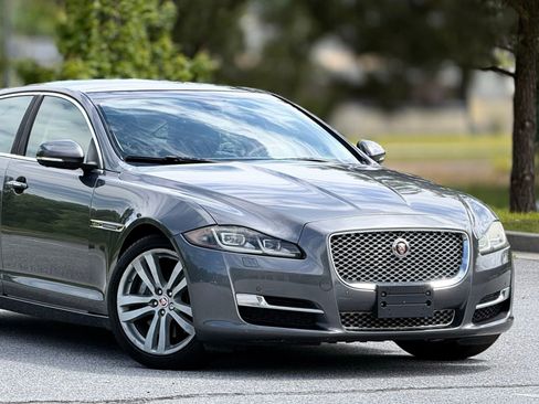 Used 2016 Jaguar XJ L Portfolio AWD/4WD image 45