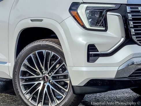 New 2026 GMC Terrain Denali w/ LPO, Floor Liner Package image 3