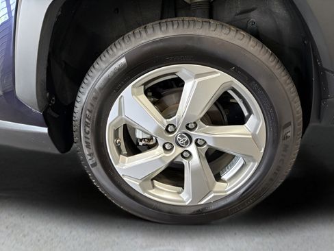 Used 2019 Toyota RAV4 Limited AWD/4WD image 42