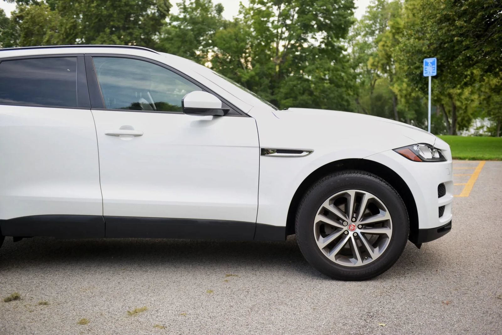 Used 2018 Jaguar F-PACE Premium AWD/4WD image 38
