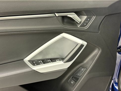 Used 2025 Audi Q3 2.0T Premium w/ Convenience Package image 13