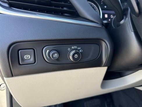 Used 2020 Buick Enclave Essence w/ Sound and Sites Package image 31