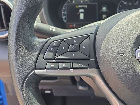 Used 2022 Nissan Kicks SV image 28