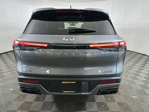 Used 2024 INFINITI QX60 Luxe AWD/4WD image 3
