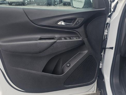 Used 2023 Chevrolet Equinox LT image 9