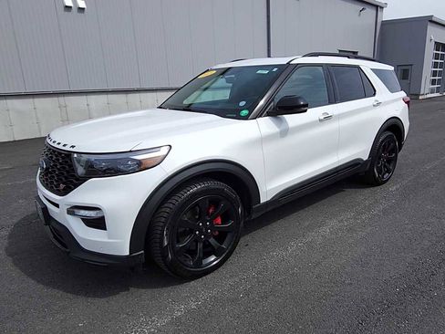 Used 2023 Ford Explorer ST w/ Equipment Group 401A image 4