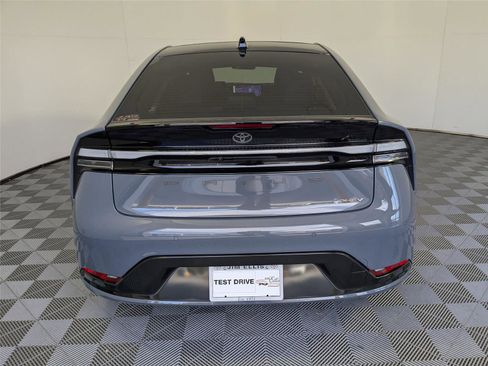 New 2026 Toyota Prius Plug-In Hybrid image 7