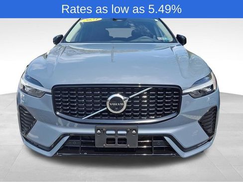 Used 2023 Volvo XC60 B5 Plus w/ Protection Package Premier image 3