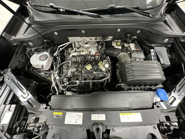 Used 2024 Volkswagen Atlas Cross Sport SEL R-Line AWD/4WD image 20