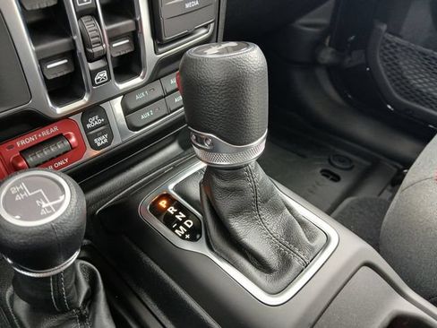 New 2026 Jeep Wrangler Unlimited Rubicon AWD/4WD image 24