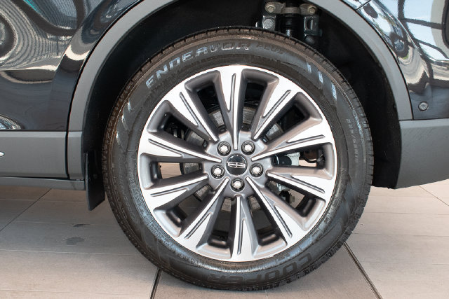 Used 2020 Lincoln Corsair Reserve w/ Equipment Group 202A AWD/4WD image 9