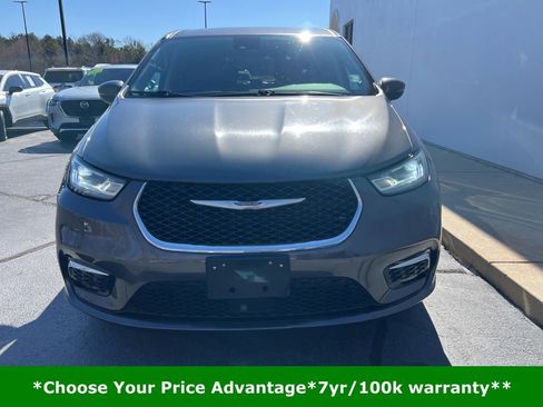 Certified 2023 Chrysler Pacifica Touring-L image 7