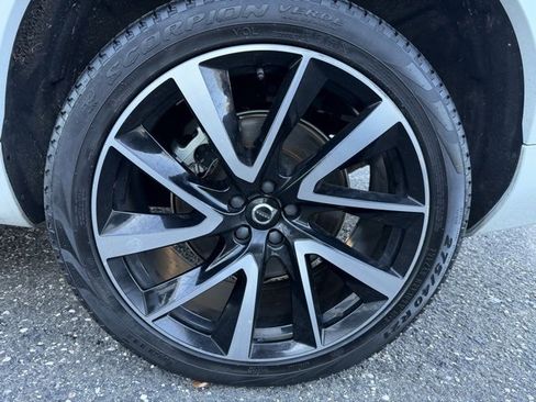 Certified 2023 Volvo XC90 B6 Plus w/ Protection Package Premier image 18