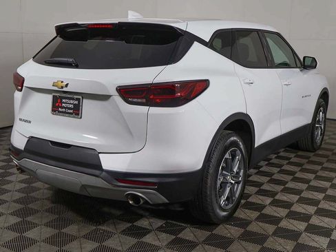 Used 2025 Chevrolet Blazer LT FWD image 8
