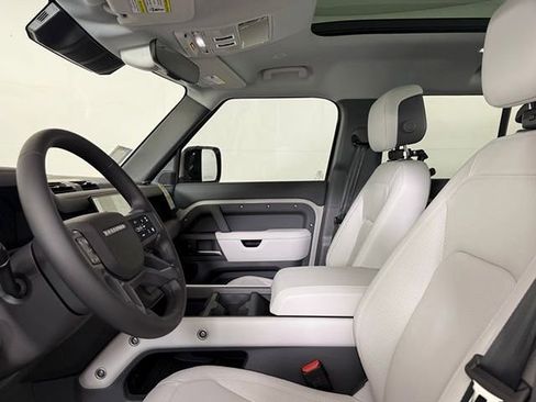 New 2026 Land Rover Defender 110 X-Dynamic SE AWD/4WD image 5