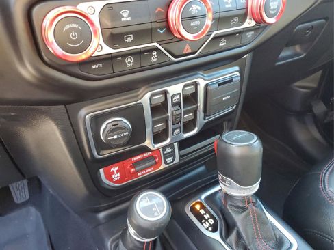 Certified 2022 Jeep Gladiator Rubicon w/ Trailer Tow Package image 19