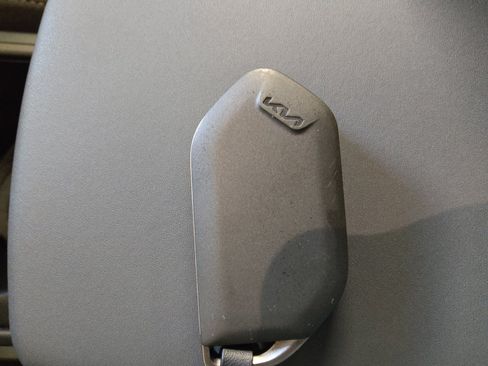 Used 2025 Kia K4 FWD image 32
