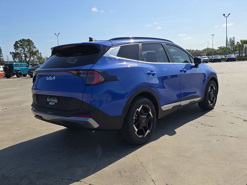 New 2026 Kia Sportage EX FWD image 8